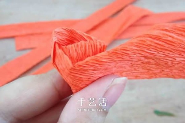 How to make handmade crepe paper roses, how to fold roses and crepe paper flowers