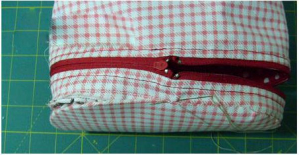 Detailed illustrated tutorial on homemade cosmetic bag/storage bag