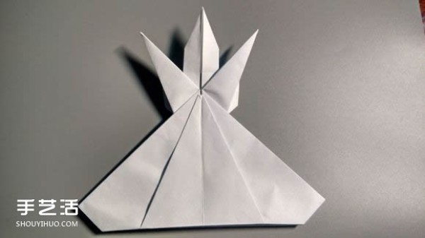 Elsa the Snow Queen origami illustration and three-dimensional female figure origami tutorial