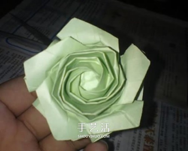 Beautiful and complicated rose origami NS rose origami real shot illustration