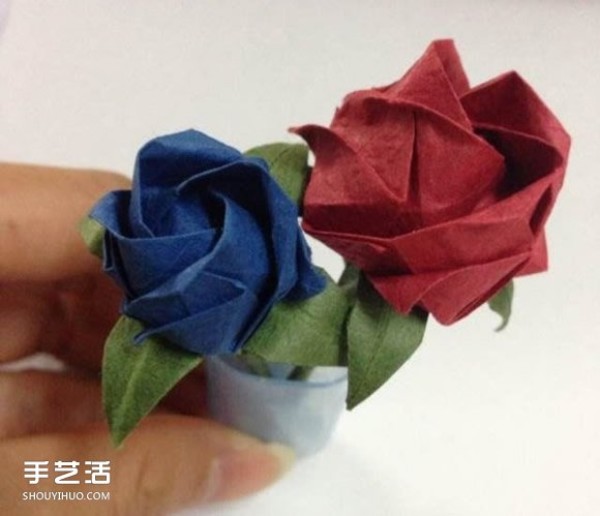 Super detailed illustration of how to fold Kawasaki rose, including flowers and receptacles