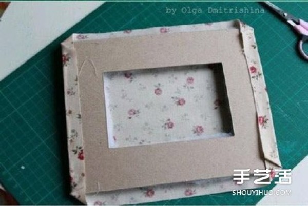 Fabric Photo Frame Making Tutorial: Illustrations of How to Make Fabric Photo Frames