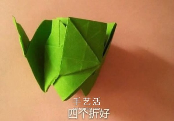 An illustrated tutorial on folding a rose from a piece of paper, including the calyx