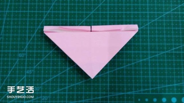 LOVE heart-shaped origami illustrated tutorial on how to fold LOVE love on Valentines Day