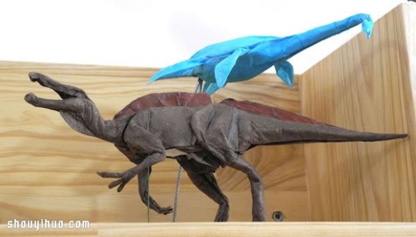 Origami dinosaur works by Vietnamese origami artist Adam Tram