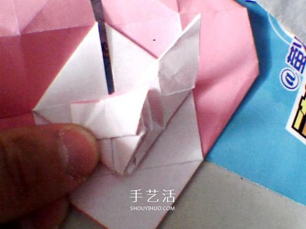 Illustrations on how to fold Valentines Day love origami with wings to make a perfect match