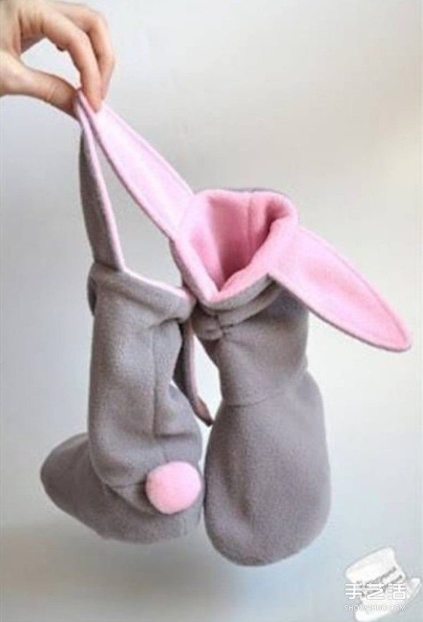 Tutorial on how to make baby boots with drawings of handmade fabric baby boots