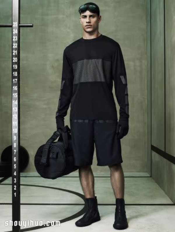 Alexander Wang and H&M minimalist street sports items