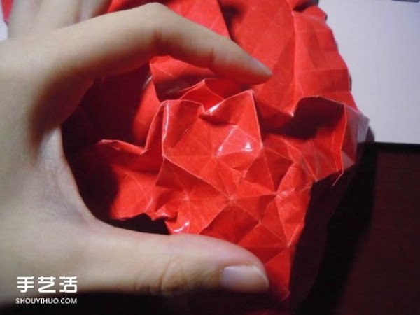 Kissing Fish Origami Illustration of the Super Complex Heart Folding Process