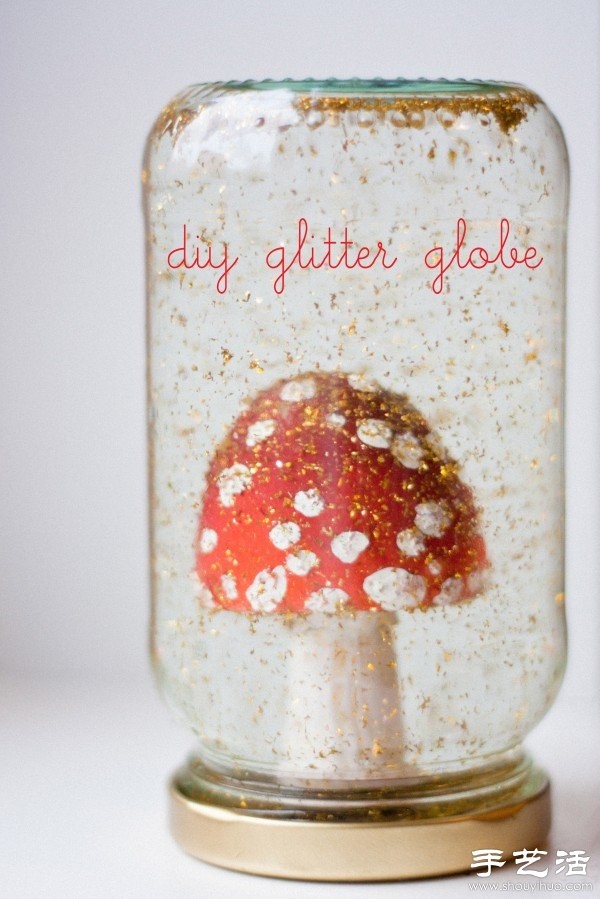 Tutorial on turning waste glass jars into treasures on DIY decorative ornaments