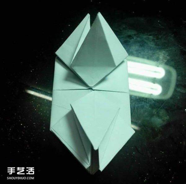 Handmade origami beautiful box illustration with paper crane packaging box folding method