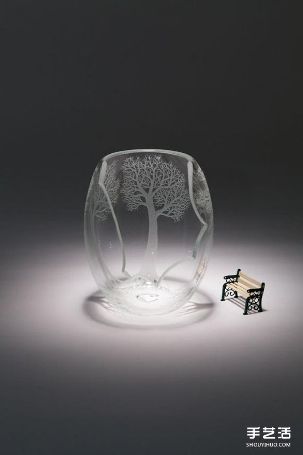 Glass sculptures: Use an electric drill to carve out the forest temple in your heart