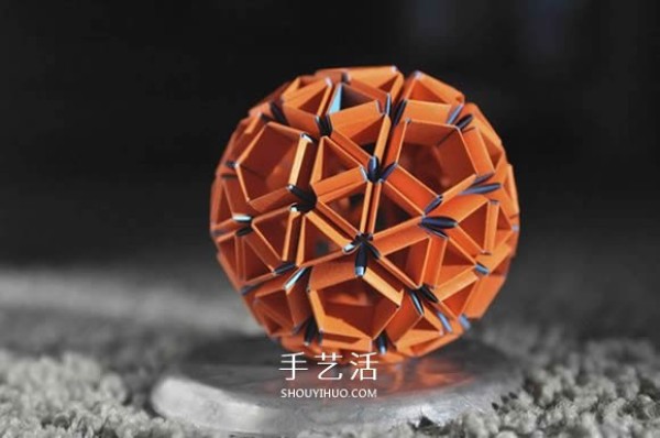 Illustration of the steps of hand-made origami Snapology ball using paper strips to make a sphere