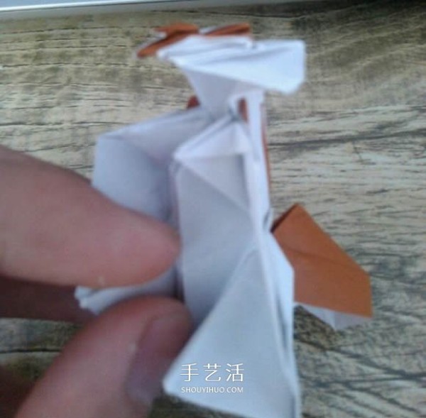 The origami method of complex small animal origami 3D squirrel with CP diagram