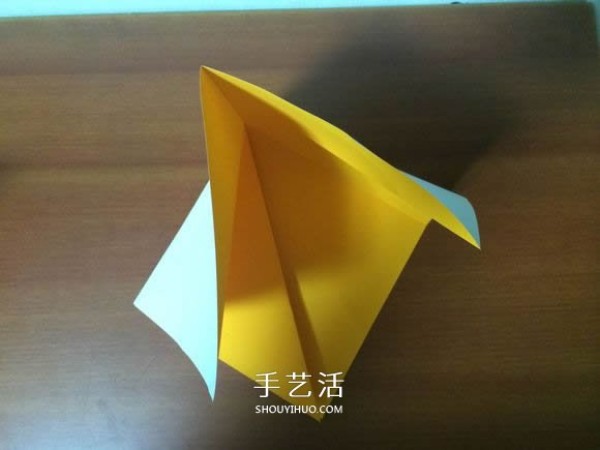 How to fold a complex three-dimensional sports car with detailed steps of origami sports car