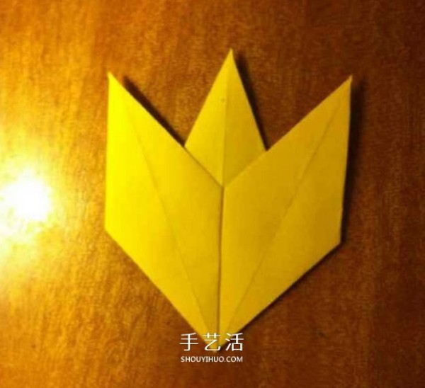 How to Origami Maple Leaf for Young Children, Simple Illustrated Tutorial on Folding Maple Leaf