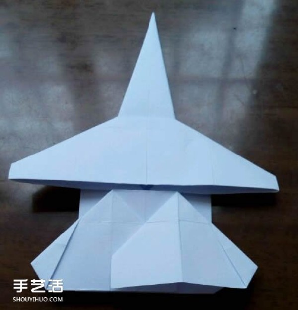 Illustration of how to fold a fighter jet with paper.How to fold A4 paper fighter plane