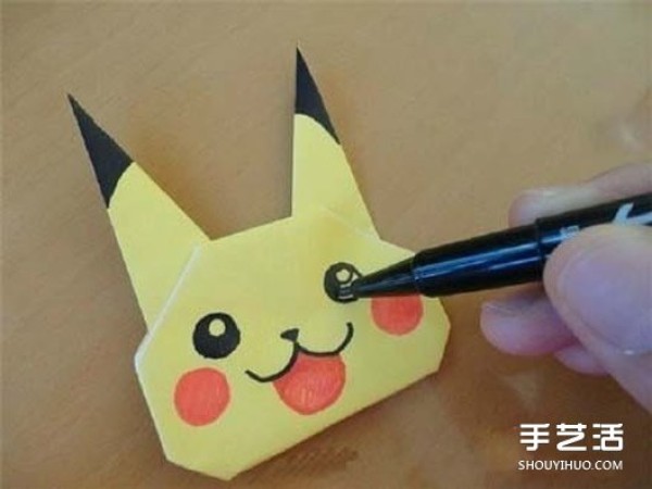 Simple Pikachu origami tutorial and illustrations of folding Pikachu