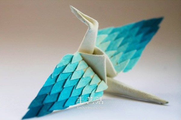 Beyond the realm of origami, the paper cranes are like peacocks and phoenixes! 