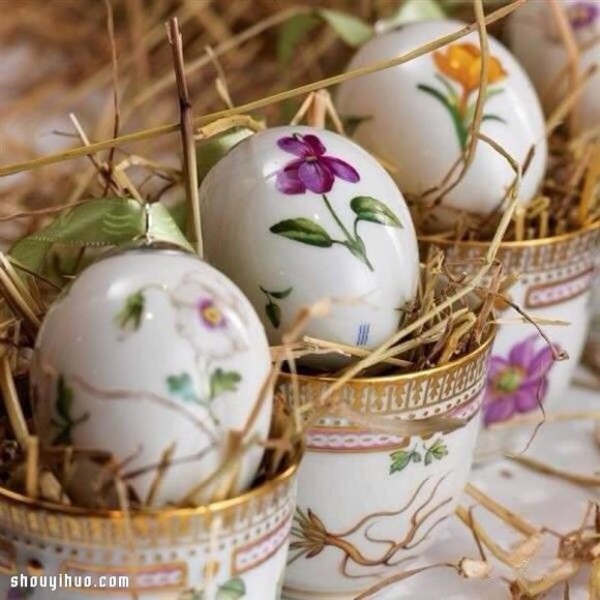 Beautiful hand-painted and carved DIY handmade art of egg shells