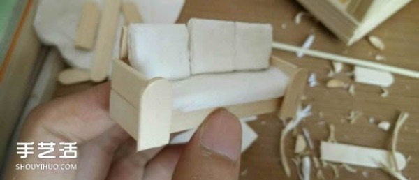 Disposable chopsticks are used to hand-make a life-like villa model, the steps are complete! 