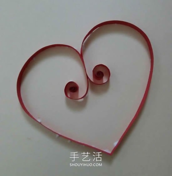 Illustrated tutorial on how to make your own quilled paper Valentines Day cards