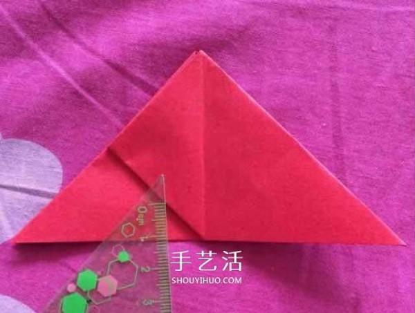 How to Origami a Lantern with Wings and Illustrations of How to Fold a Paper Lantern with Tassels