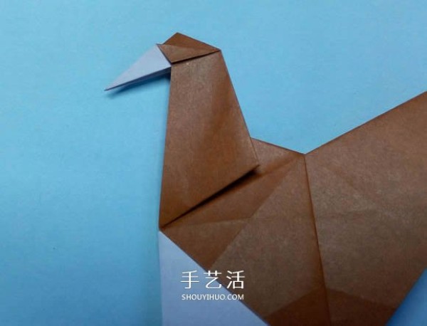 How to fold an origami hen with illustrations and steps of folding a hen