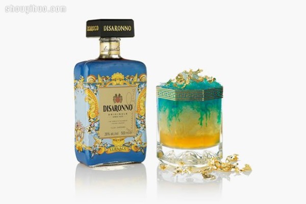 DISARONNOs new wine bottle design with a magnificent and luxurious appearance