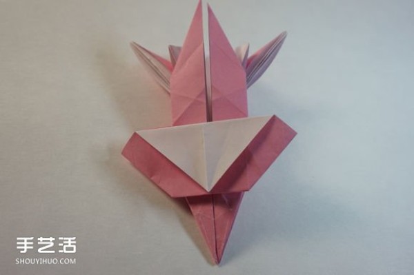 Origami Girls Step-By-Step Illustration and Complex Folding Tutorial for Girls