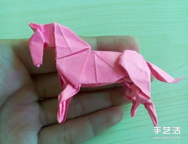 Hideo Komatsus Horse Origami Illustration, a Super Detailed Three-dimensional Horse Origami Tutorial