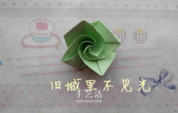 A tutorial on how to fold a diamond rose and a tutorial on how to fold a diamond rose