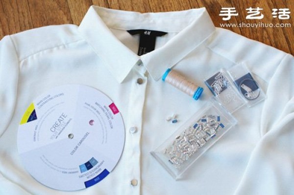 Old shirts are transformed into handmade DIY crystal pleated shirts