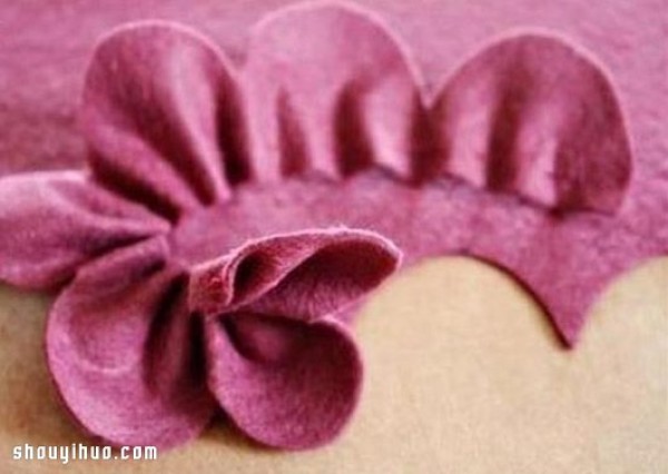 Double-layer non-woven flower fabric hand-made illustrated tutorial