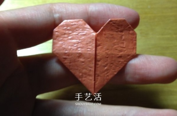 Tutorial on how to fold a love ring and how to fold a heart-shaped ring