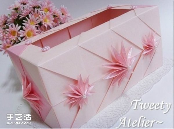 Napkin box DIY production tutorial, beautiful paper box folding method illustration