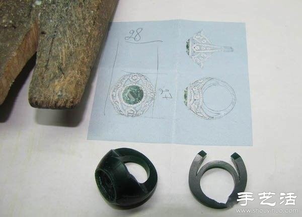 The hand-making process of emerald ring