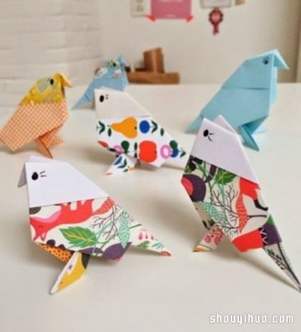 Handmade Origami Sparrow Bird Tutorial with Illustrated Folding Methods of a Little Bird