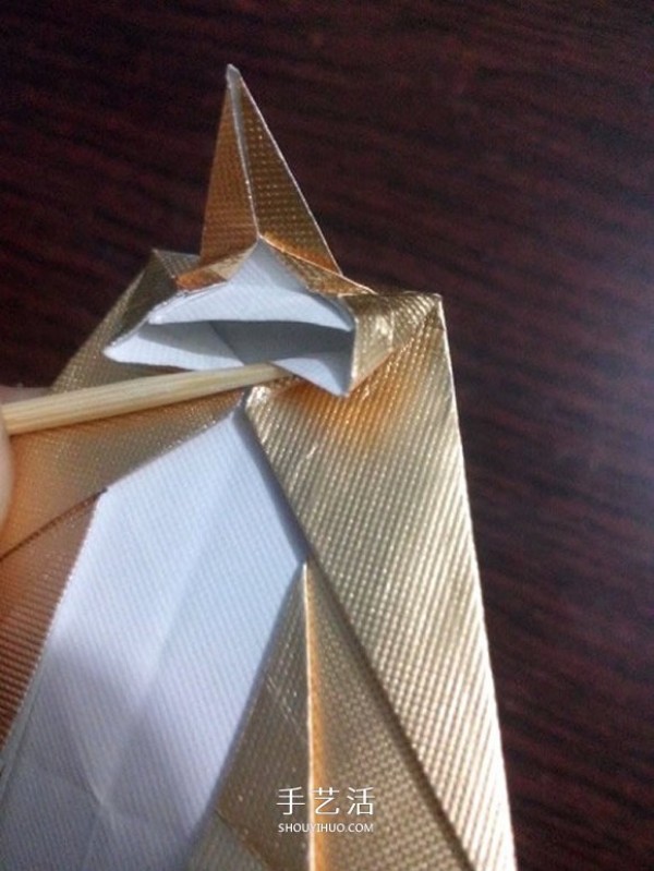 Using cigarette box paper waste and making origami three-dimensional owl illustration step-by-step