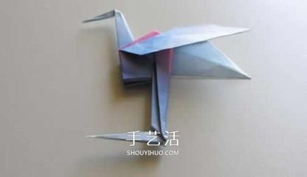 Origami cranes can be easily folded into three-dimensional red-crowned cranes with small modifications