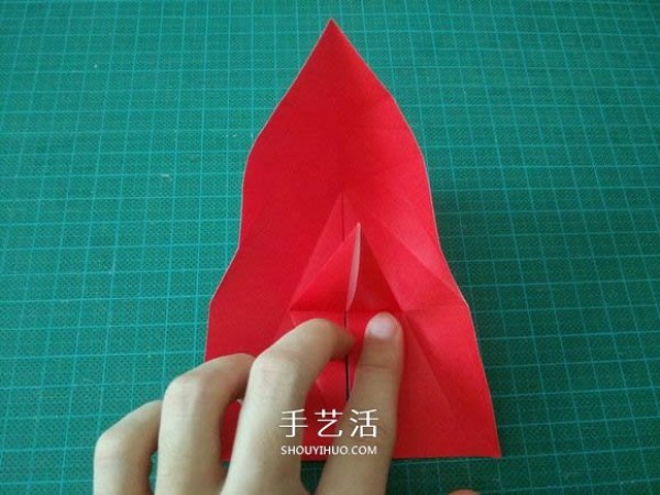 Illustrated tutorial on how to fold the Christmas crane How to fold the Christmas crane