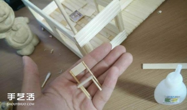 Disposable chopsticks are used to hand-make a life-like villa model, the steps are complete! 