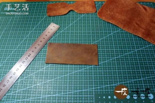 Handmade leather key bag making tutorial DIY key bag tutorial illustration