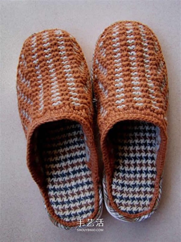 Step-by-step diagram of knitting slippers with stick stitches and illustrations of the knitting method of woolen slippers