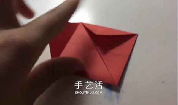 A little romantic secret! Illustration of transparent heart origami that can only be discovered by facing the light