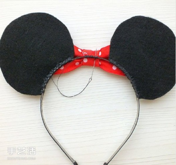 Mickey Mouse headband making tutorial, handmade DIY Mickey Mouse ear headband