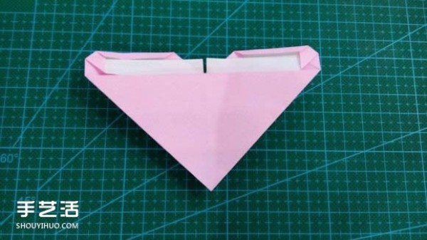 LOVE heart-shaped origami illustrated tutorial on how to fold LOVE love on Valentines Day