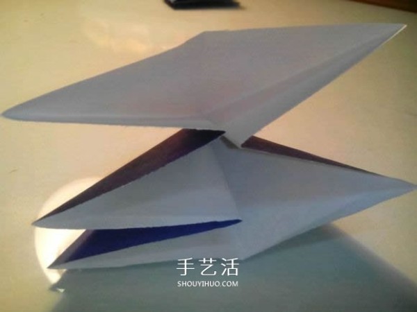 Illustration of how to fold a five-pointed star box, how to fold an origami five-pointed star box