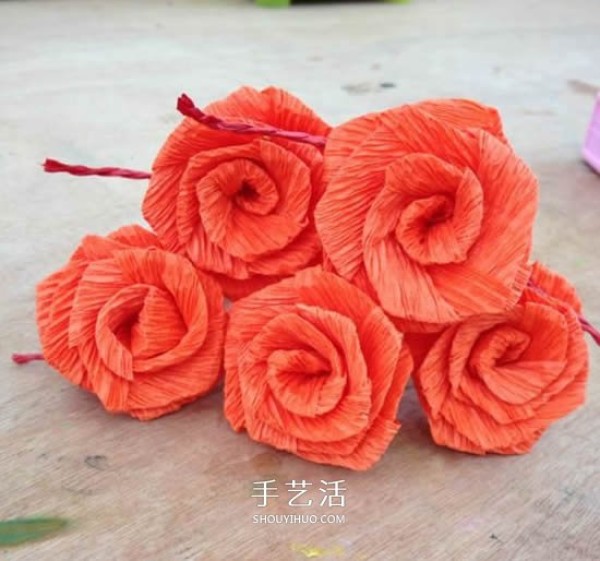 How to make handmade crepe paper roses, how to fold roses and crepe paper flowers