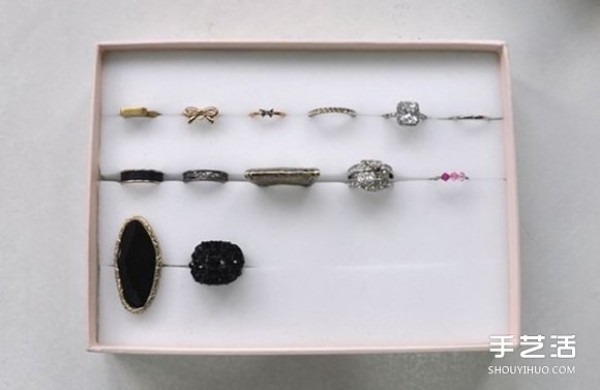 Use discarded shoe box lids and sponge cushions to DIY jewelry storage boxes